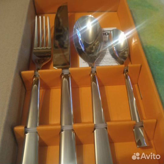 Набор столовых приборов новый