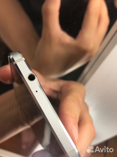 Телефон Samsung