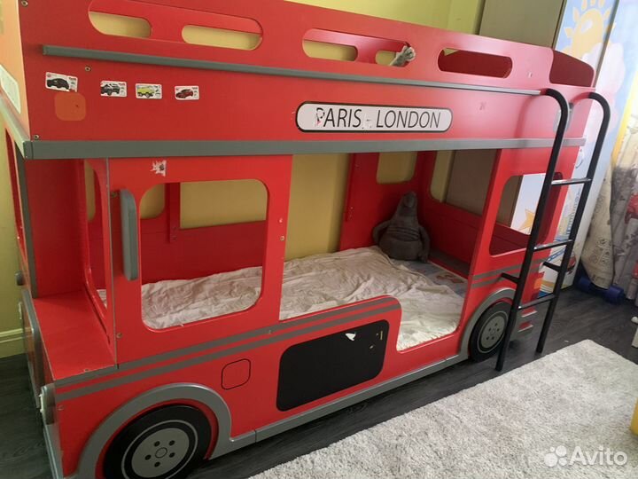 Кровать детская двухъярусная