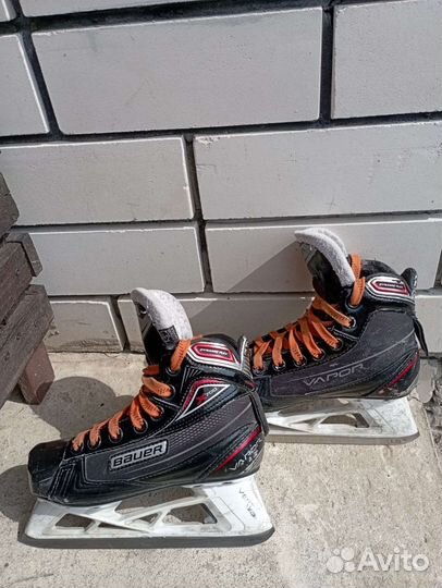Хоккейные вратарские коньки bauer vapor х700