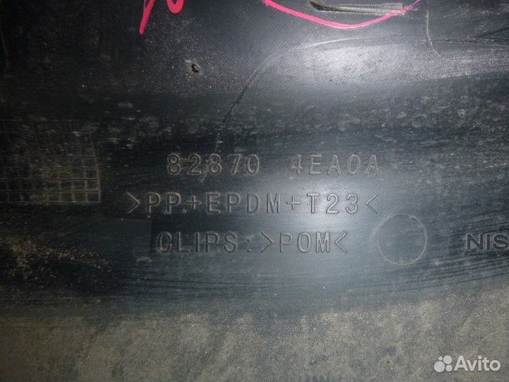 Накладка задней правой двери nissan qashqai (J11)