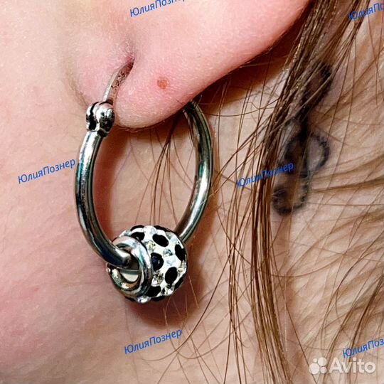 Милые серьги hoops в кристаллах. Новые