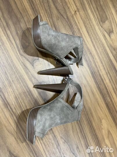 Ботильоны Guess новые