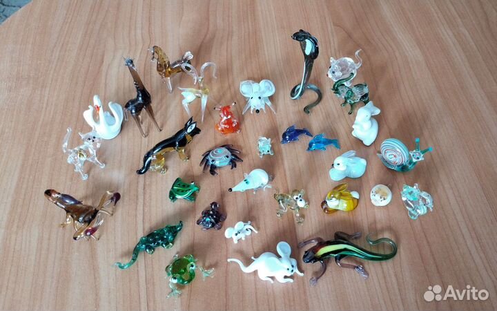 Коллекция фигурок животных стекло