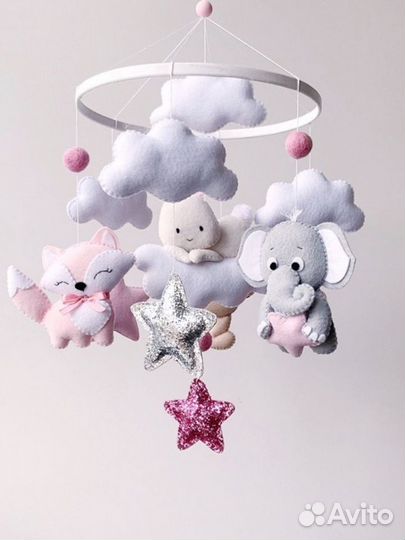 Мобиль на кроватку из фетра