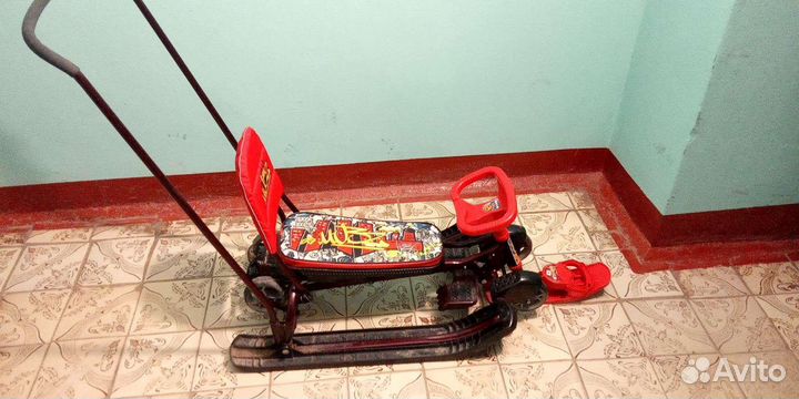 Детский снегокат с колесами