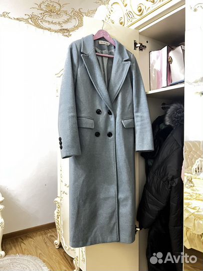Пальто от MAX mara