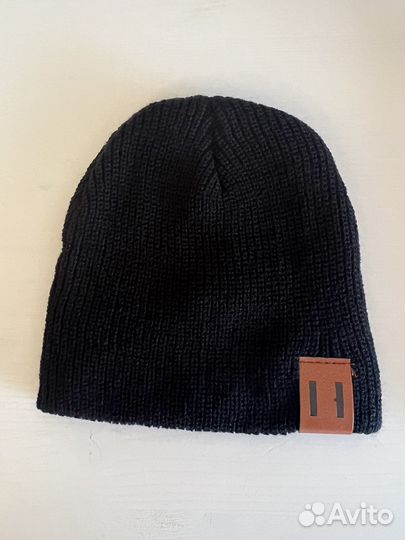 Шапка осенняя детская черная