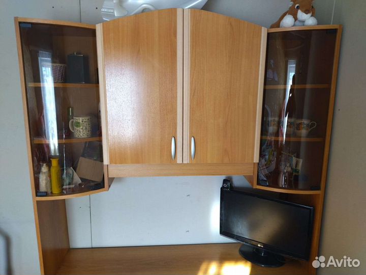 Компьютерный стол