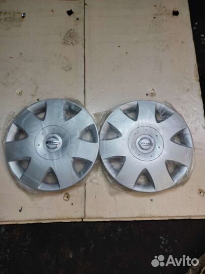 Колпак колеса Nissan r15