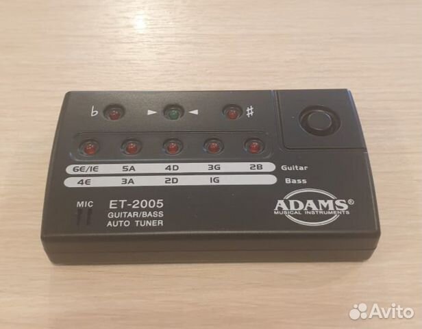 Тюнер гитарный Adams ET-2005 универсальный