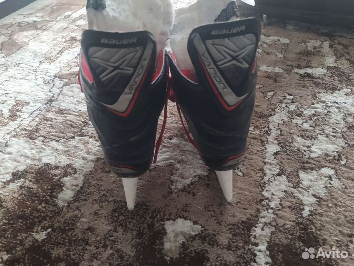 Хоккейные коньки bauer