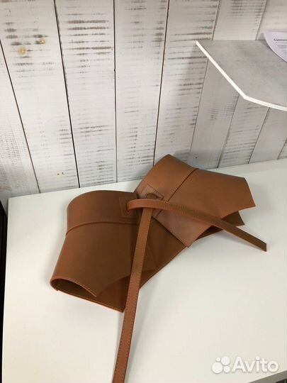 Кожаная баска