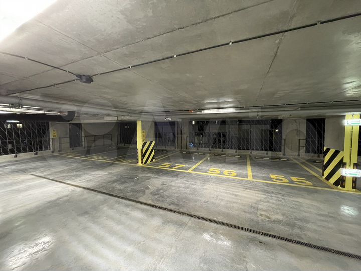 Машиноместо, 13 м²