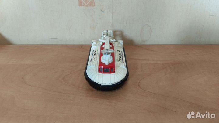 Модели судов и катеров Matchbox