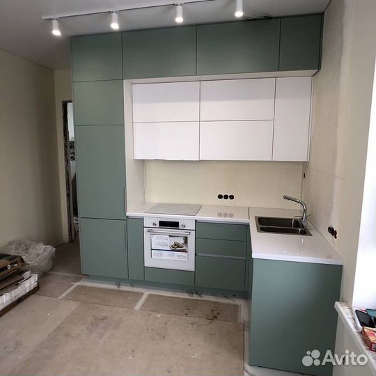 Кухонный гарнитур (любые размеры)