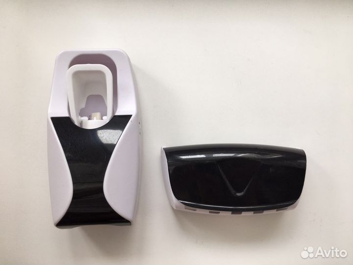 Держатель для зубных щеток и пасты