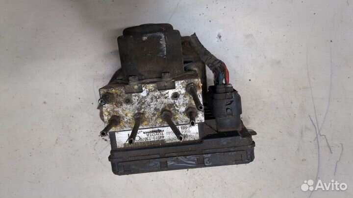 Блок абс, насос Toyota Corolla Verso, 2003