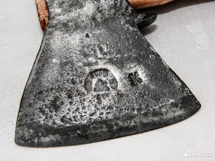 Топор клеймо 