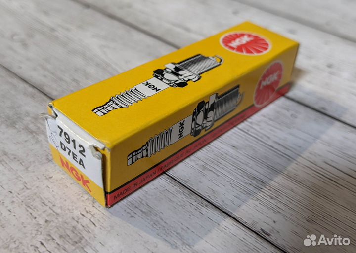 Свеча зажигания NGK 7912 (d7en)