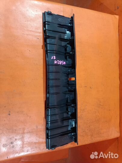 Обшивка багажника Toyota Yaris KSP210 (Заднее)