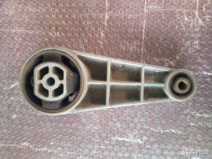 Опора двигателя задняя Chevrolet Lacetti