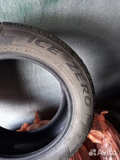 Pirelli Ice Zero 205/60 R16