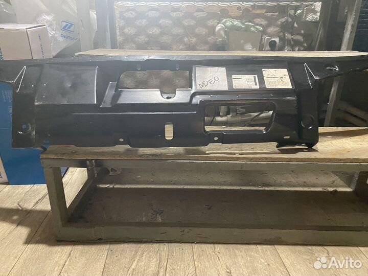 Панель кузова передняя верхняя (телевизор) fabia 1