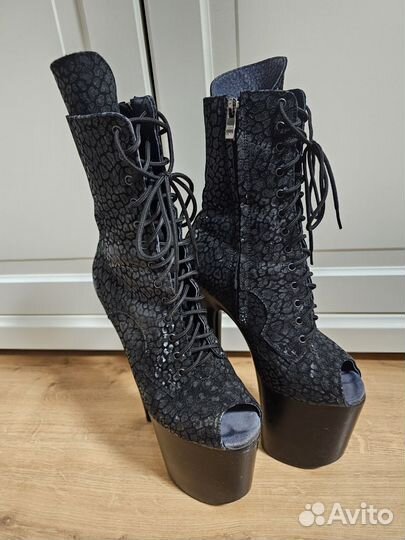 Стрипы тройки Pride 37