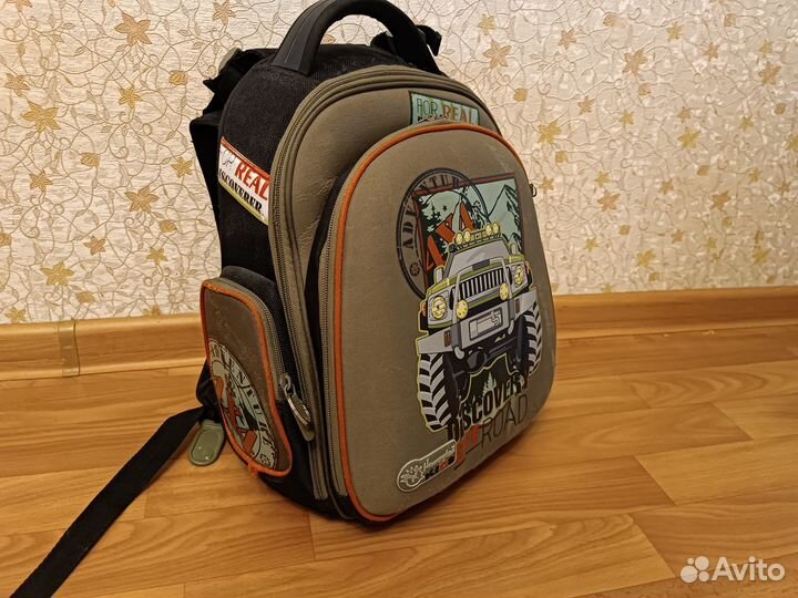 Портфель школьный