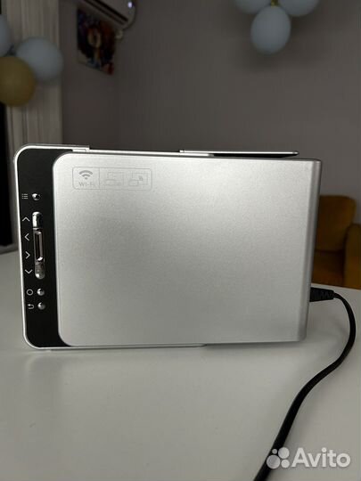 Проектор Unic T6