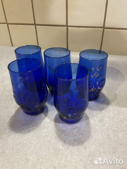 Стаканы разные