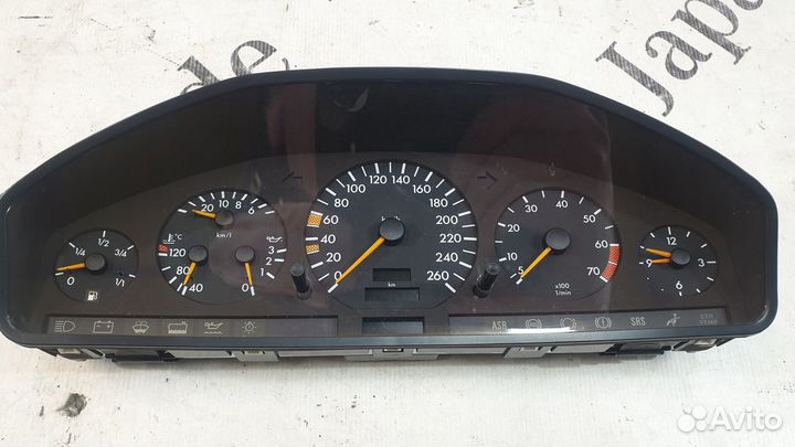 Приборная панель Mercedes W140