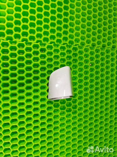 Колпачок личинки передний правый Volkswagen