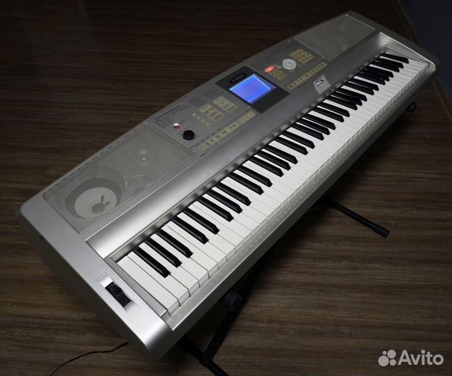 Синтезатор yamaha DGX - 305