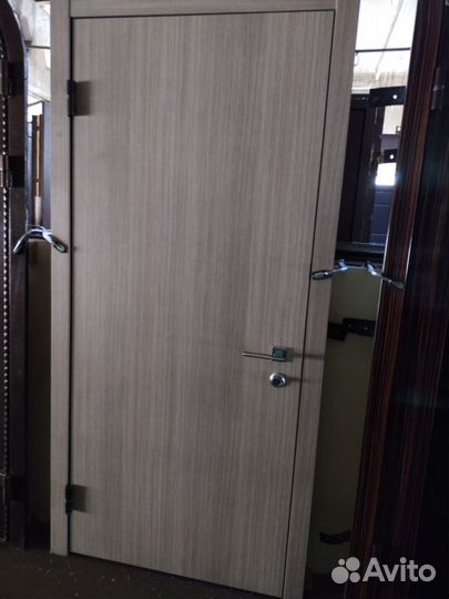 Входная дверь в квартиру внутр. сотмик 900х2030R