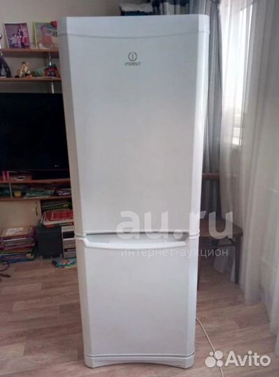 Холодильник indesit