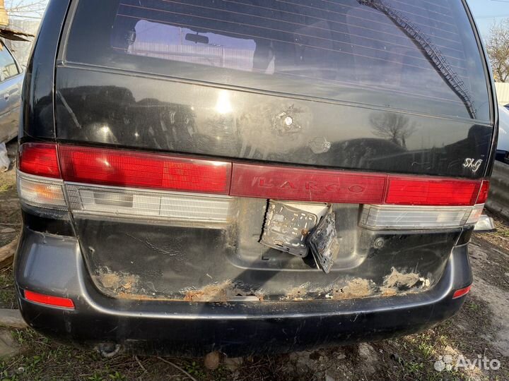 Комплект задних фонарей nissan largo w30