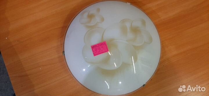 Люстры и бра