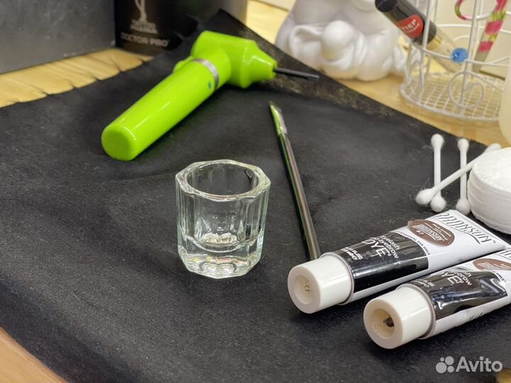 Обучение ламинирование ресниц бровистов