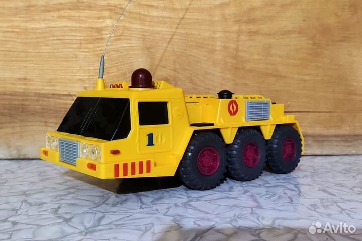 Игрушка СССР тягач гном-3