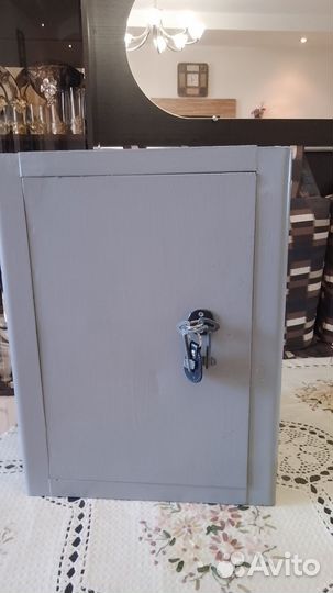 Сейф металлический