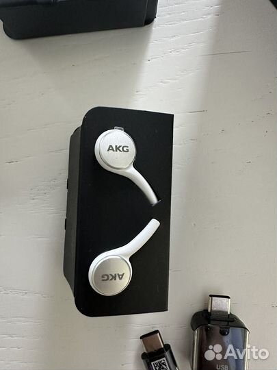 Наушники samsung akg + usb + зарядник новые