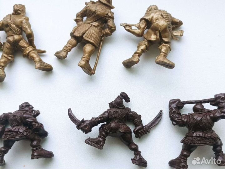 Пластмассовые игрушки