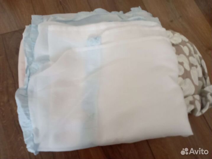 Мобиль в кроватку, игрушки,балдахин,простыни и тд