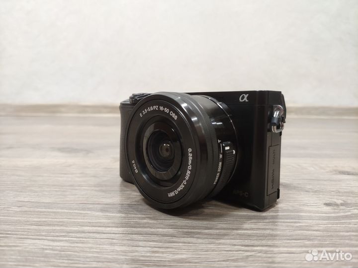 Sony A6000 + 16-50mm