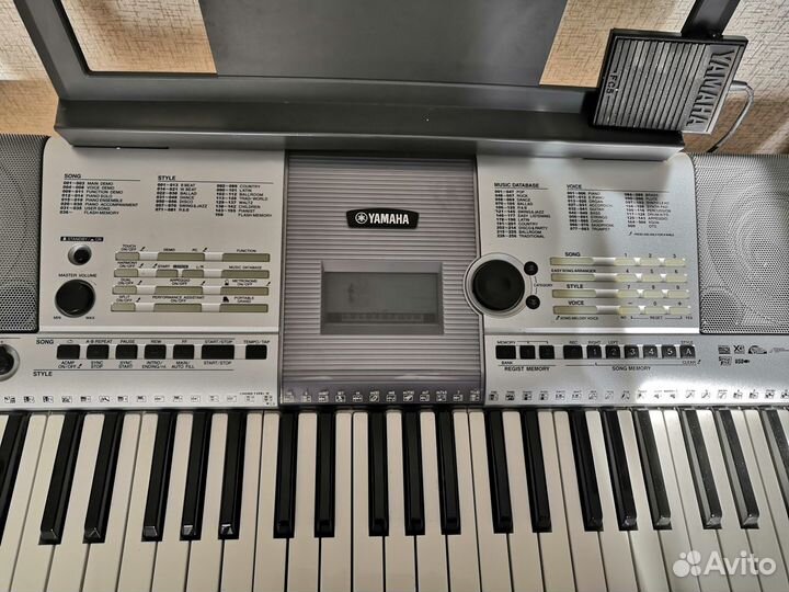 Синтезатор Yamaha PSR-E403