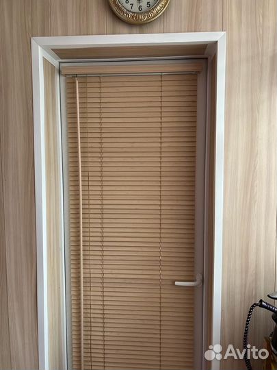 Горизонтальные деревянные жалюзи