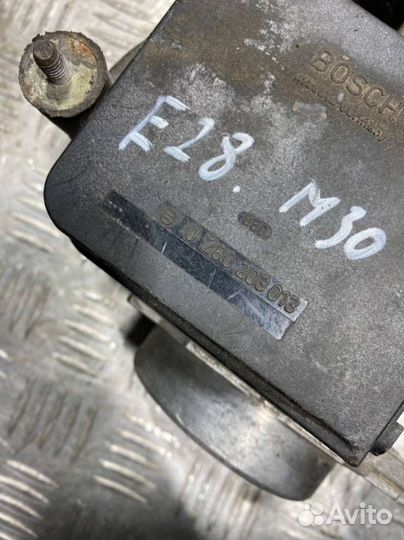 Расходомер BMW5 E281986