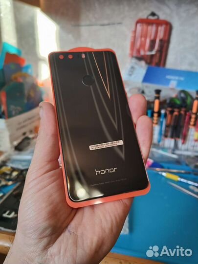 Оригинальная крышка Honor 8